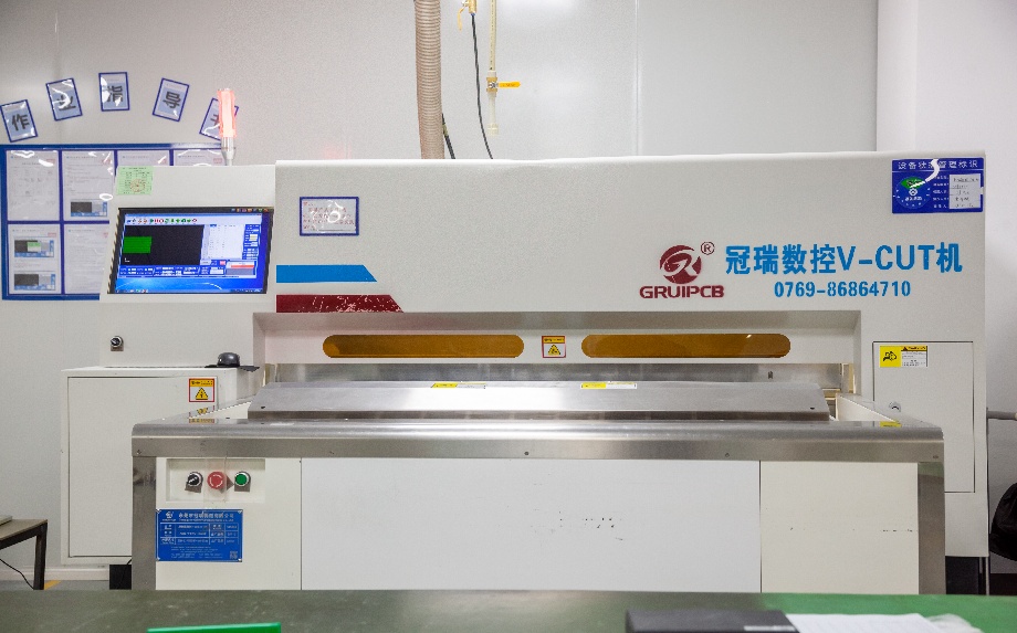 12、數控V-CUT機.jpg